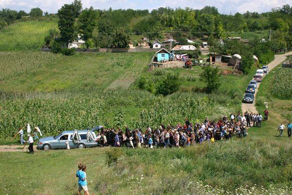 Funeraliile cântăreței moarte la Botoșani plătite de lăutari