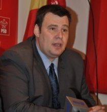 Gabriel Oprişanu: “Demisia ministrului Sănătăţii …