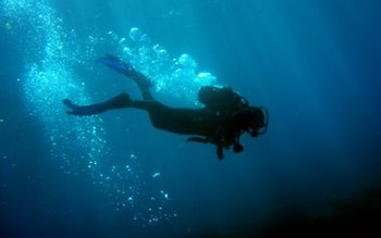 Corpul unui scafandru, dispărut cu …