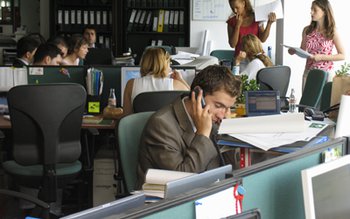 Bugetarii şi pensionarii puşi la …