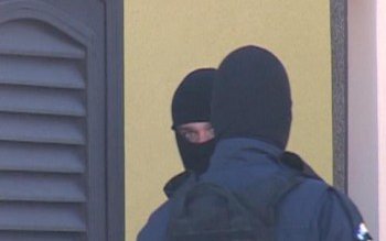 DNA anchetează vameșul cercetat în …