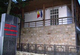 Memorialul Ipoteşti : Angajaţii au …