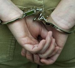 Un bărbat şi un minor …