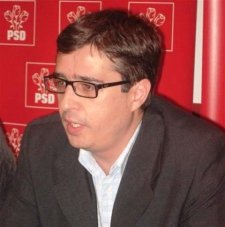 Deputatul Andrei Dolineaschi critică „ironiile ieftine” ale PDL împotriva candidaţilor USL