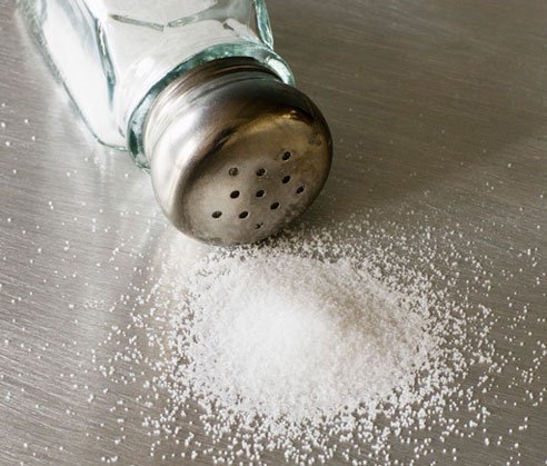 La ce mai poţi folosi sare în afară de condimentarea mâncărurilor