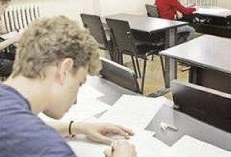 Bac 2011: Elevii au suţinut proba obligatorie a profilului