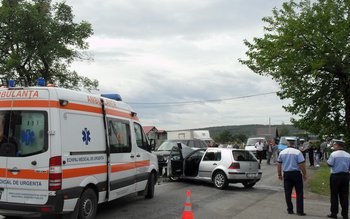 NEWS ALERT: Opt răniți într-un …