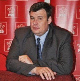 Gabriel Oprişanu: „Botoşănenii au obţinut o victorie în faţa domnului Flutur şi a subordonaţilor dânsului care au aprobat masacrarea celor 230 de câini comunitari în luna mai”