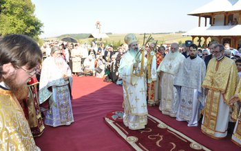 Astăzi s-a sfinţit Schitul Lebăda …
