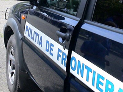 Șofer moldovean cu numere de înmatriculare expirate, oprit la graniţă