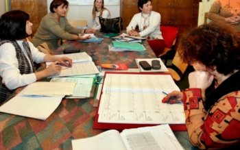 Vezi lista cadrelor didactice care …