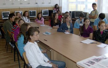 Şcoala 12 Botoşani: Cunoaşterea limbilor …