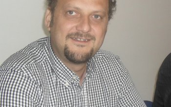 Deputatul Buhăianu este lector la …