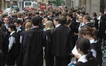 Vezi candidații admiși la examenul …