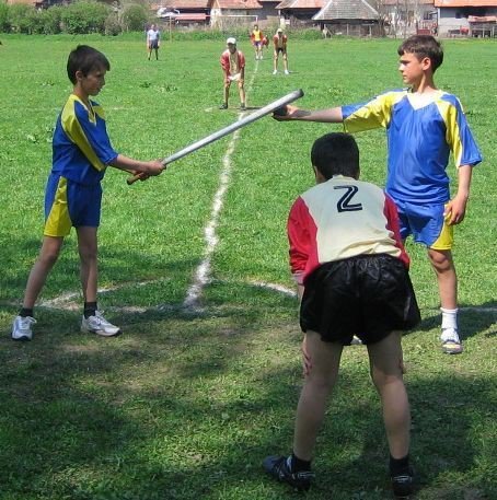 Jocul de oină, reinventat de către profesorii de sport 