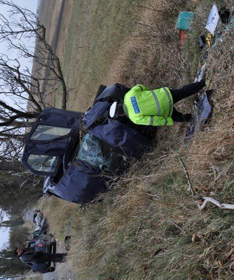 Cinci persoane rănite grav într-un accident la Cucorăni