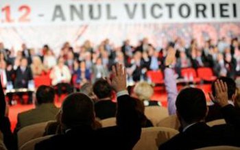 Puterea nu se mai sfieşte …