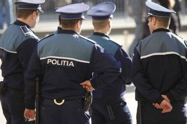 Poliţiştii vor ieşi în stradă dacă Poliţia Locală va deveni sluga primăriilor