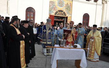 Biserica Sfântul Ioan din Botoșani: …
