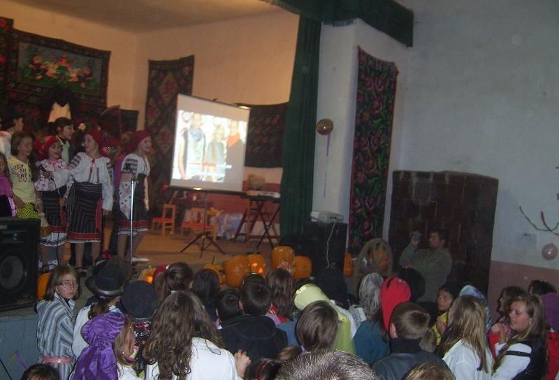 Halloween-ul a venit mai repede anul asta la Cordareni - VIDEO