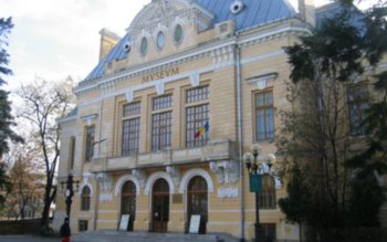 Muzeul Judeţean Botoşani: Expoziţia “Maeştri …