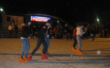 Deschiderea oficială a patinoarului va …