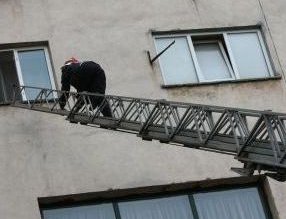 Minor blocat în casă, salvat …