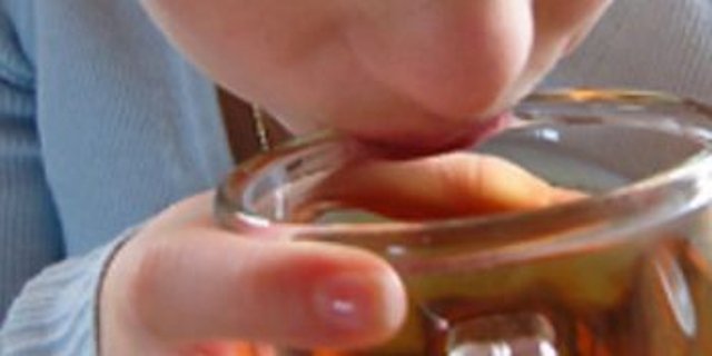 Un copil din Botoșani în comă alcoolică la doi ani