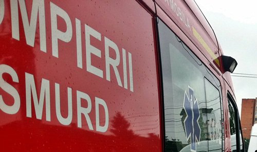 Ambulanţă SMURD avariată pe timpul deplasării la intervenţie