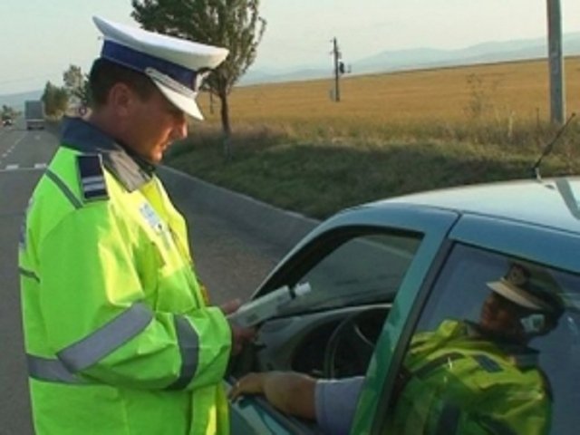 Acțiuni preventive ale polițiștilor, la sfârșit de săptămână