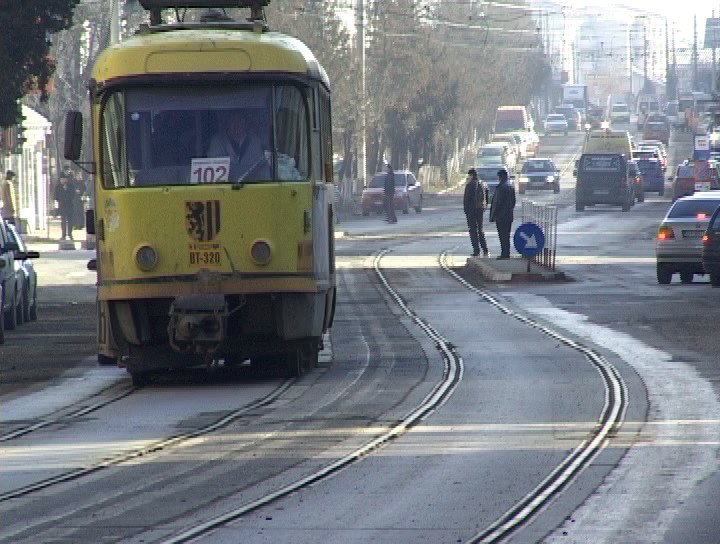 De luni, începe eliberarea abonamentelor gratuite pe tramvai pentru 2012