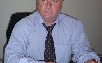 Funcţia de director la Finanţele …