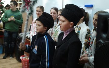 Tradiție adusă la oraș de …