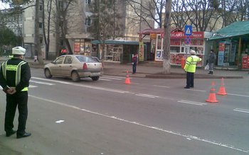 Tânără lovită pe trecerea de …