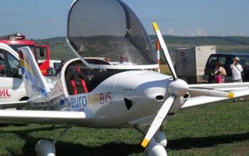 Aerodrom la Vârfu Câmpului este …