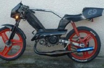 Teribilism cu mopedul în prima …