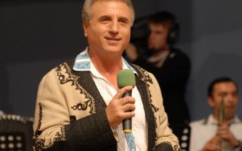 Cântăreţul Constantin Enceanu, jefuit în …