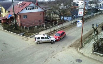 Mașina poliției implicată într-un accident …