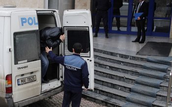 Şeful postului de poliţie Dersca …