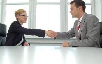 Cum îi ajută contractul de …