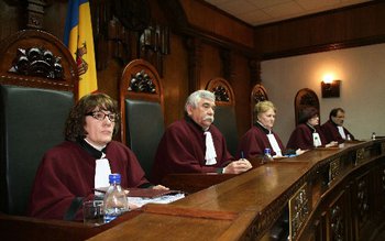 Curtea Constituţională va decide pe …