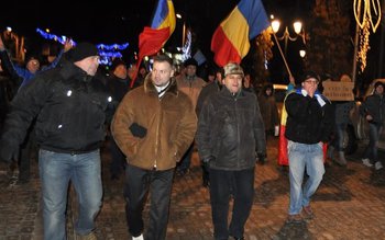 Protestele anti-Băsescu iau amploare la …