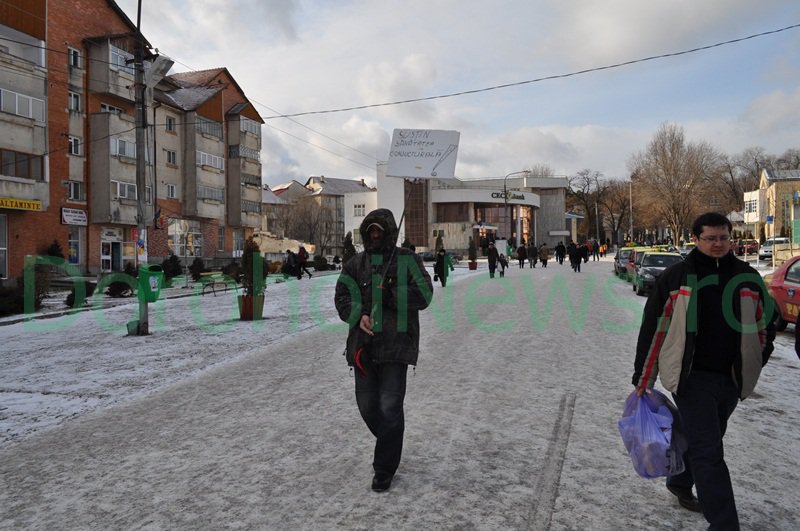 Protest pașnic la Dorohoi pentru susținerea lui Raed Arafat