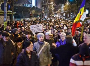 Zeci de răniţi şi distrugeri …