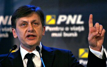 Crin cere demisia Guvernului şi …