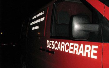 Salvaţi de pompieri după o …