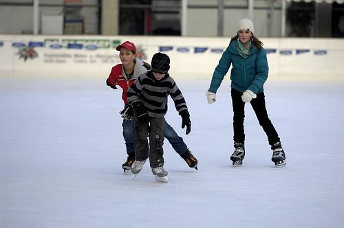 Patinoarul a produs încasări record în două luni