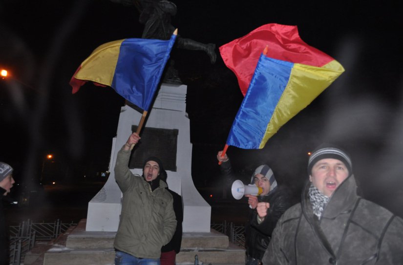 [VIDEO/FOTO] A treia zi de proteste la Dorohoi, a scos în stradă peste 60 de oameni supăraţi pe actuala conducere