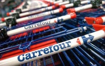 Magazinene Carrefour vor elimina TVA-ul