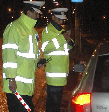 Infracţiuni la regimul circulaţiei pe drumurile publice, constatate flagrant de către poliţişti